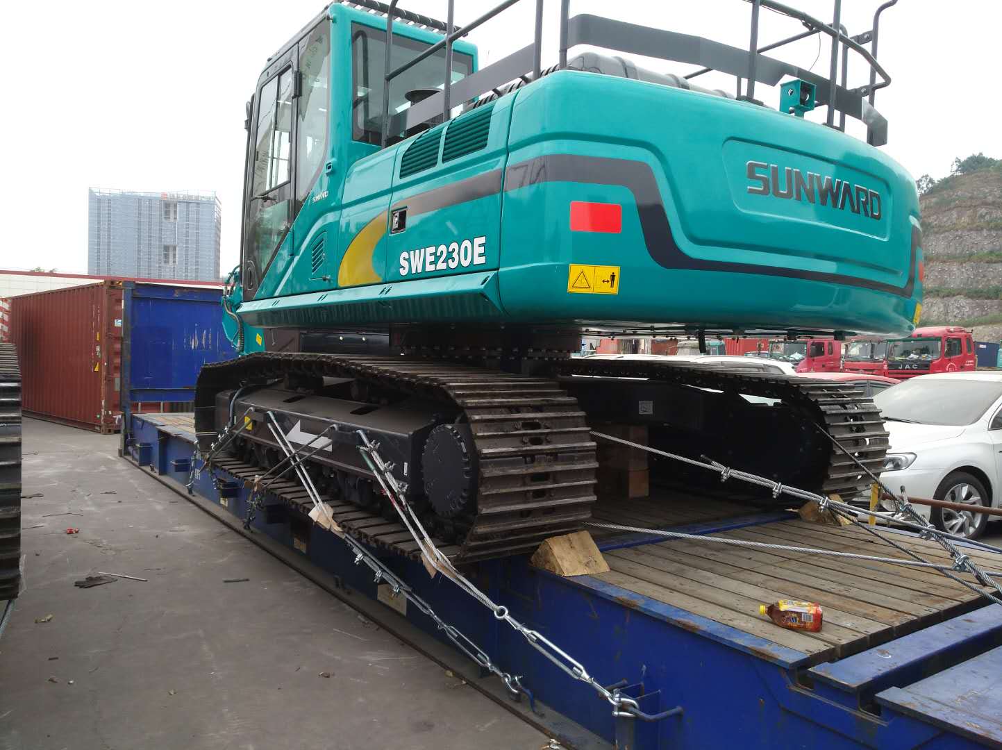 Excavators loaded  on Flat  Rack  by BETA LOGISTICS LIMITED